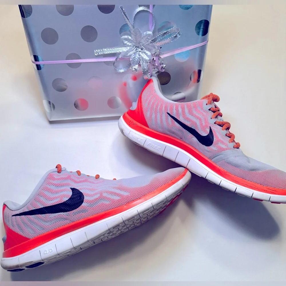 NIKE Barefoot Ride Sneakers 4.0 Orange/ Grey / Black in Size 8.5